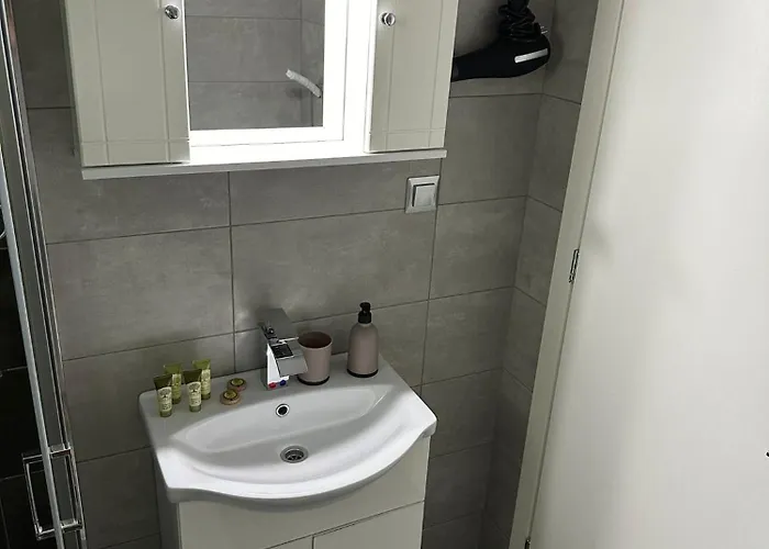 Beautiful With Balcony * Calamata