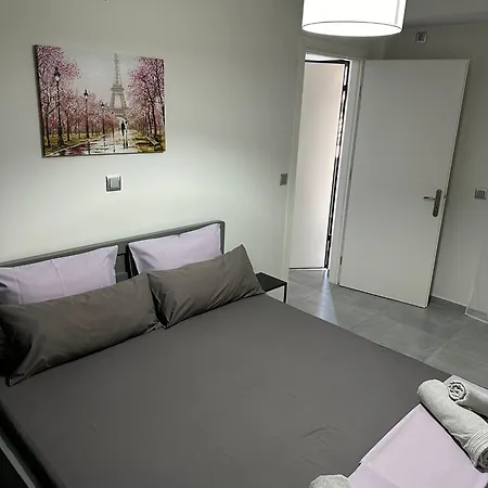 Apartment A&A Apartment With Balcony 2 *