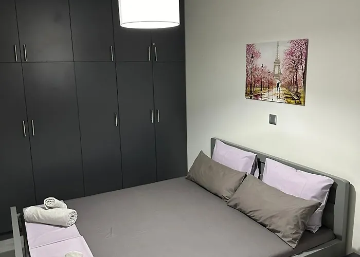 Beautiful With Balcony Kalamata